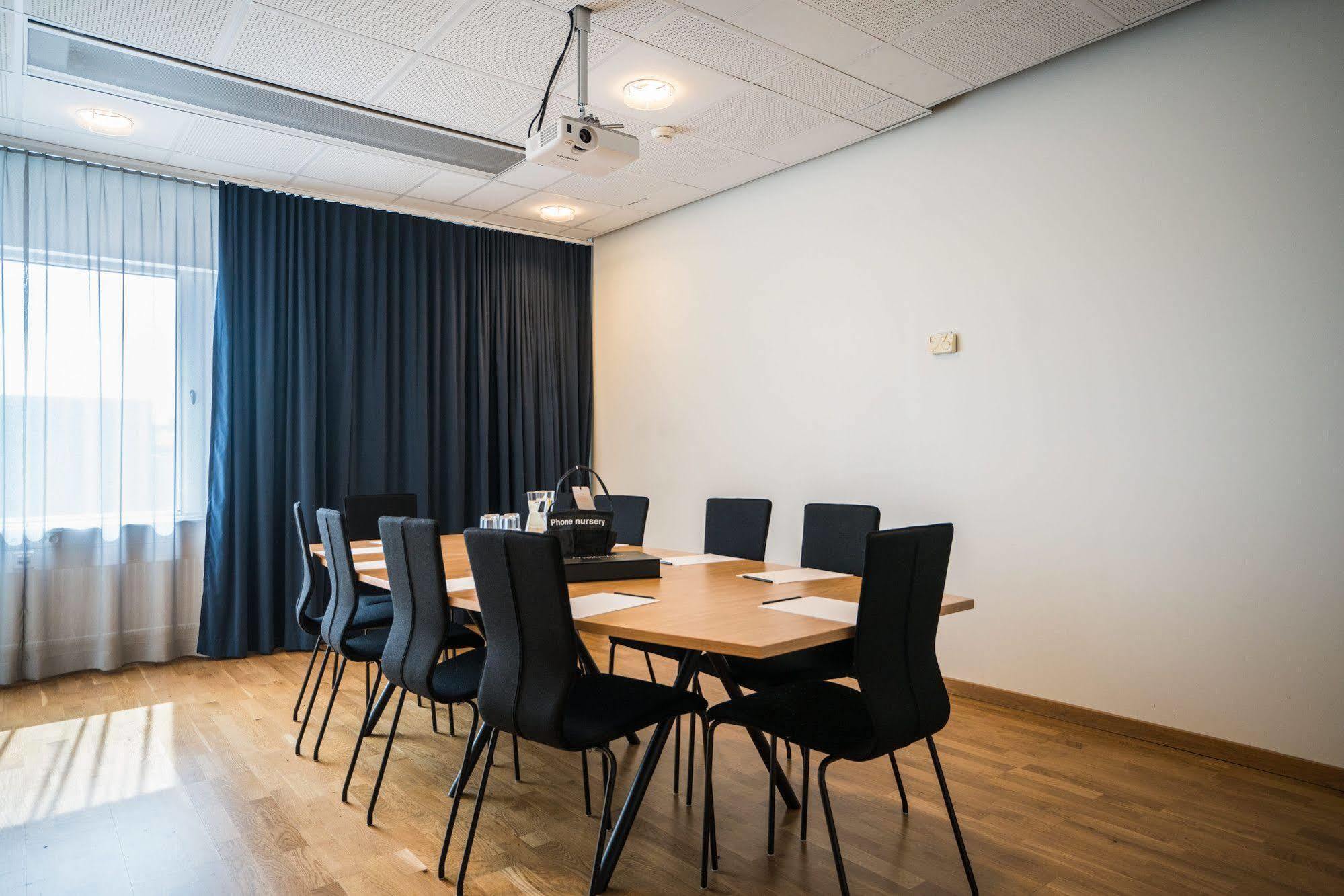 Scandic Kungens Kurva Fittja Exterior foto